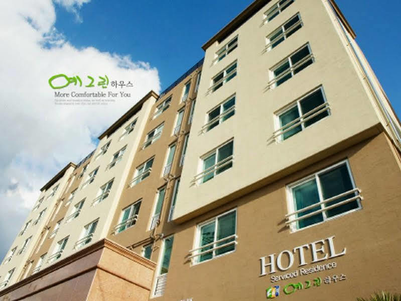 Jungmun Yegreen Residence Hotel Σεογκουίπο Εξωτερικό φωτογραφία