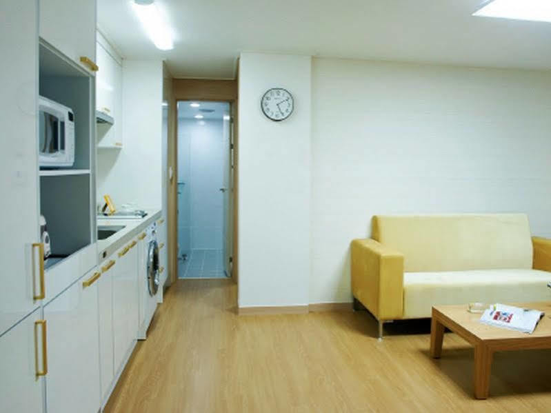 Jungmun Yegreen Residence Hotel Σεογκουίπο Εξωτερικό φωτογραφία
