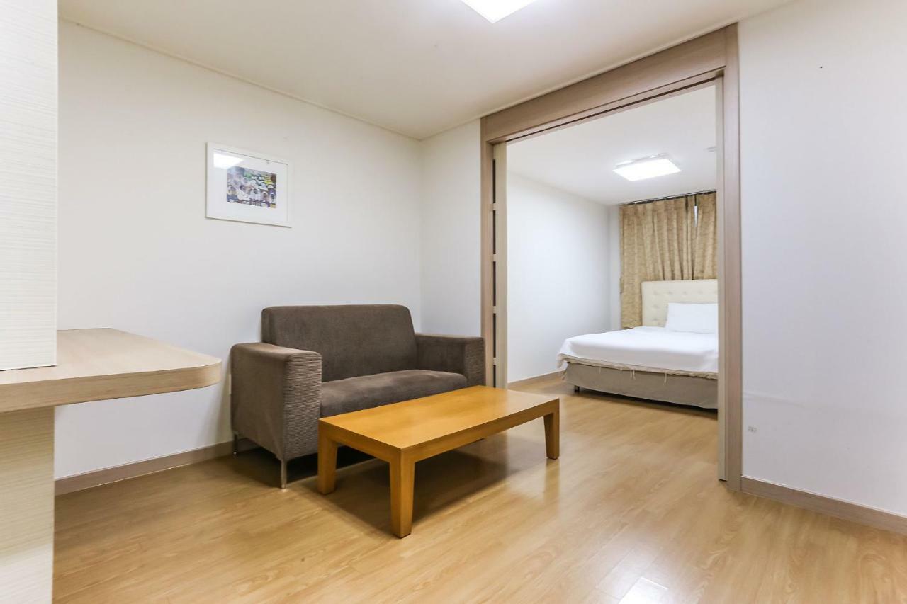 Jungmun Yegreen Residence Hotel Σεογκουίπο Εξωτερικό φωτογραφία